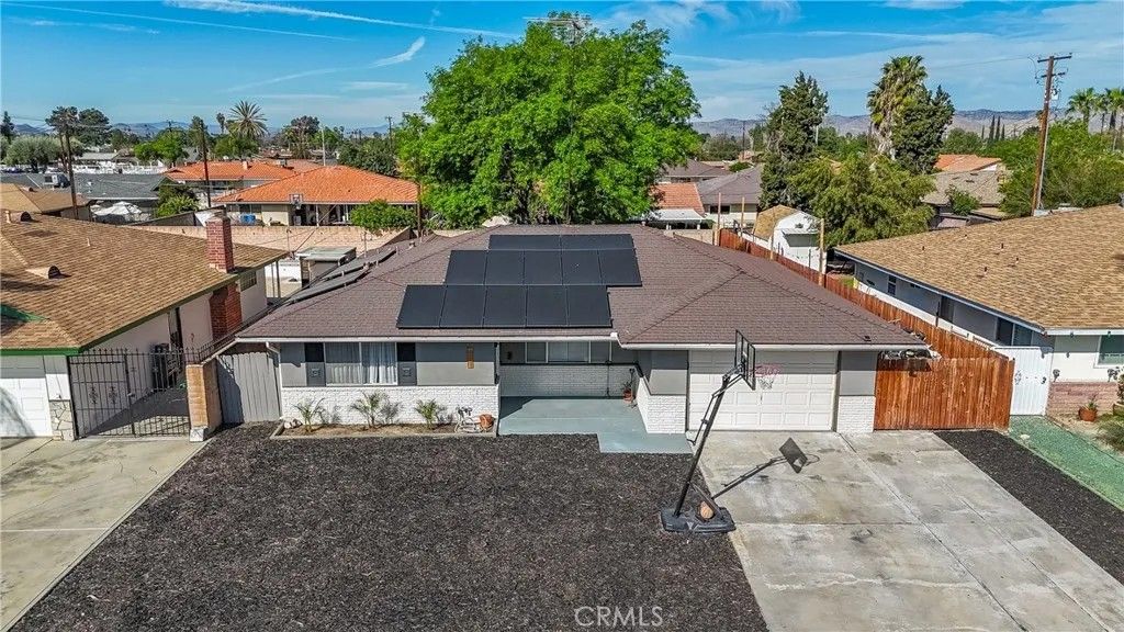 Photo of 661 S Carmalita, Hemet, CA 92543 (MLS # PW26005760)