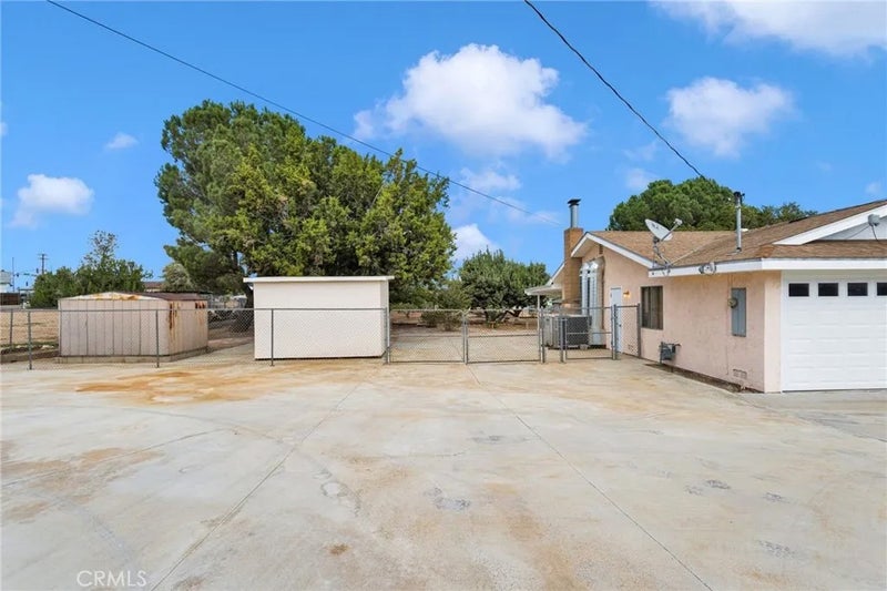 17392 Poplar