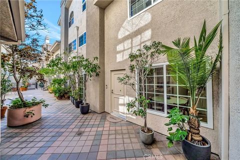 Tiny photo for 14727 Magnolia Boulevard #126, Sherman Oaks, CA 91403 (MLS # SR25251373)