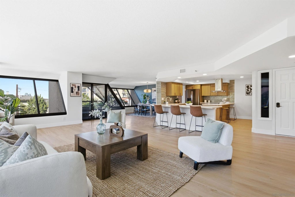 Photo of 230 W Laurel ST #204, San Diego, CA 92101 (MLS # 260025134)