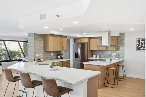 Tiny photo for 230 W Laurel ST #204, San Diego, CA 92101 (MLS # 260025134)