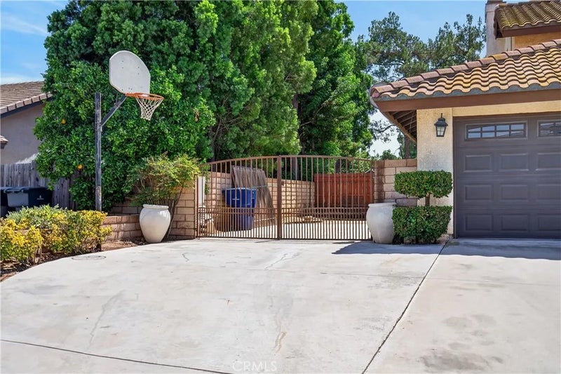 145 Cottonwood Ave