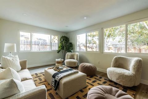 Tiny photo for 2275 Ivy Road, Oceanside, CA 92054 (MLS # NDP2511423)