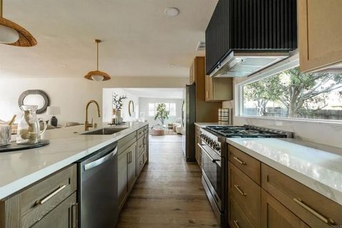 Tiny photo for 2275 Ivy Road, Oceanside, CA 92054 (MLS # NDP2511423)