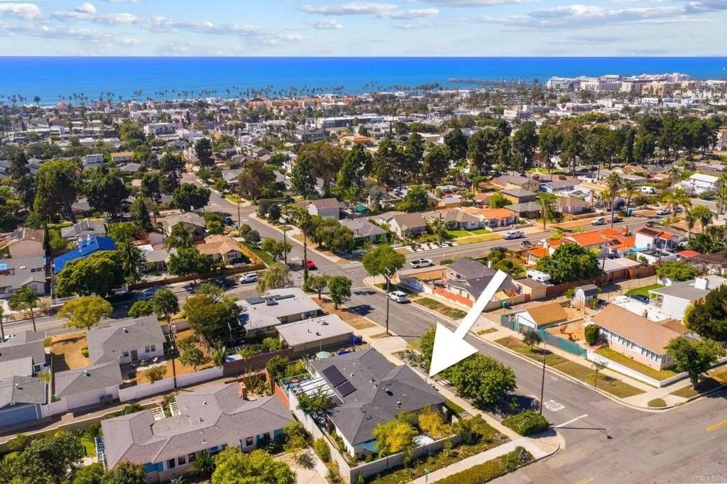 Photo of 911 Minnesota Avenue, Oceanside, CA 92054 (MLS # NDP2510379)