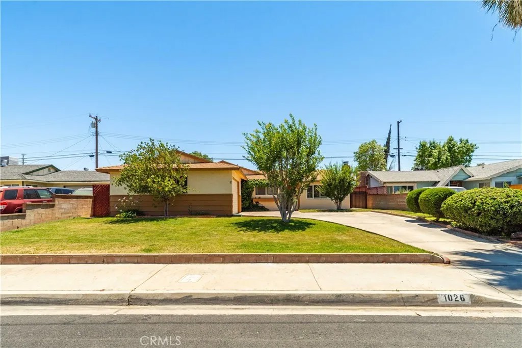 1026 W Avenue J9