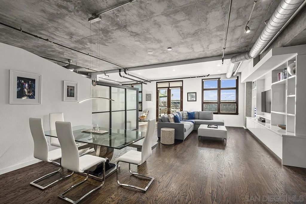 Photo of 877 Island Ave #907, San Diego, CA 92101 (MLS # 260006006)