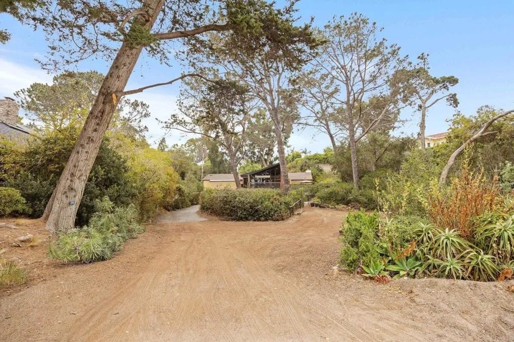 Serpentine Drive