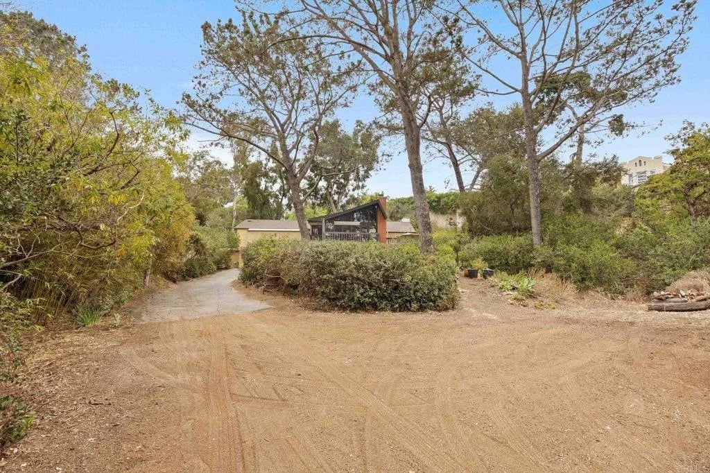 Photo of Serpentine Drive, Del Mar, CA 92014 (MLS # NDP2607172)