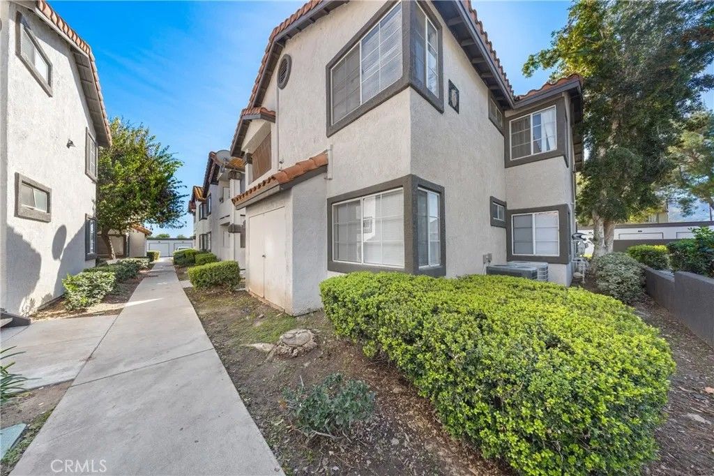 Photo of 16377 Lakeshore Dr #6K, Lake Elsinore, CA 92530 (MLS # SW26020336)