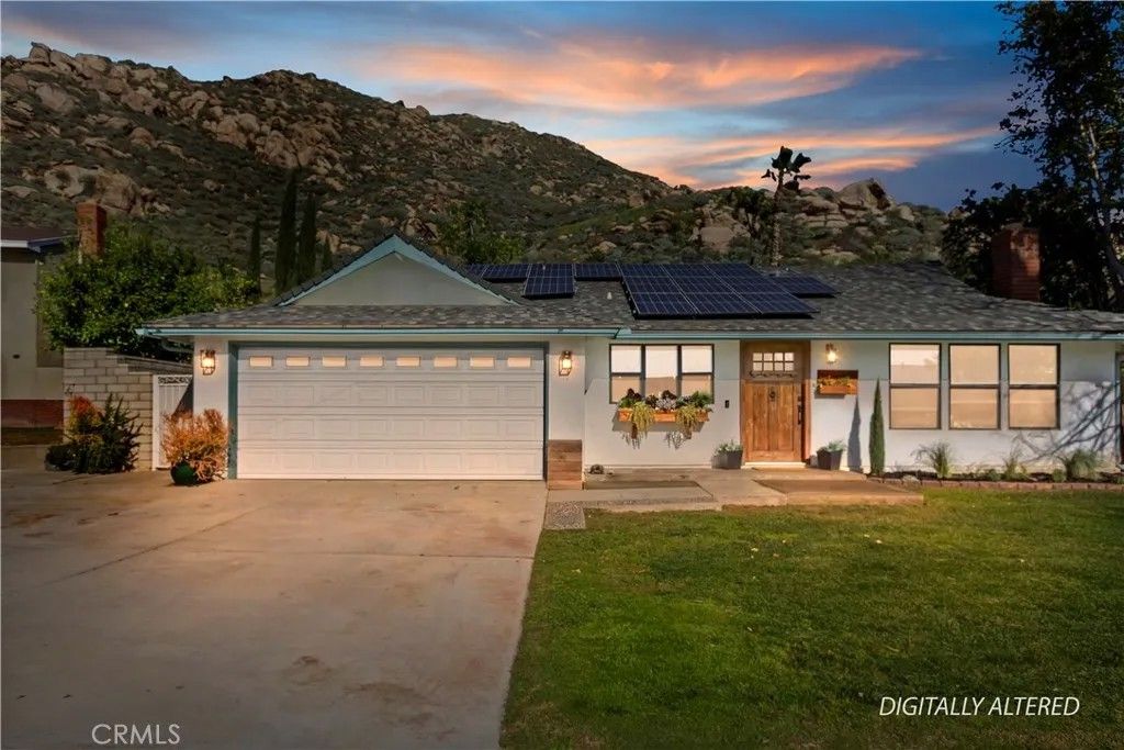 Photo of 2275 Quartz Pl, Riverside, CA 92507 (MLS # CV26020358)