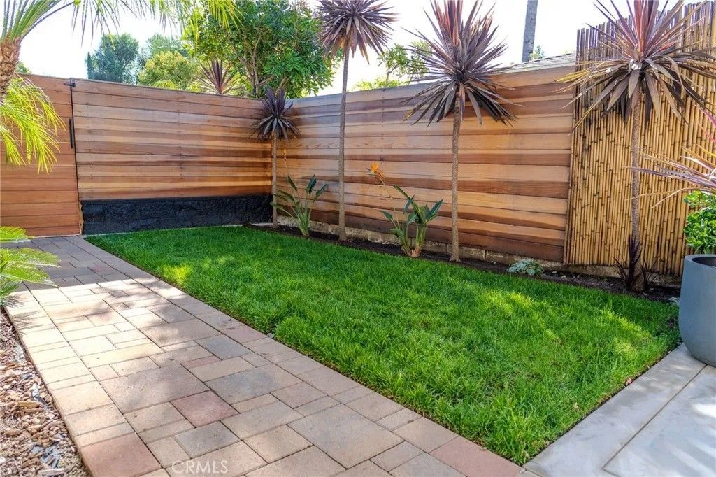 Photo of 21865 Jinetes, Mission Viejo, CA 92691 (MLS # NP26035029)