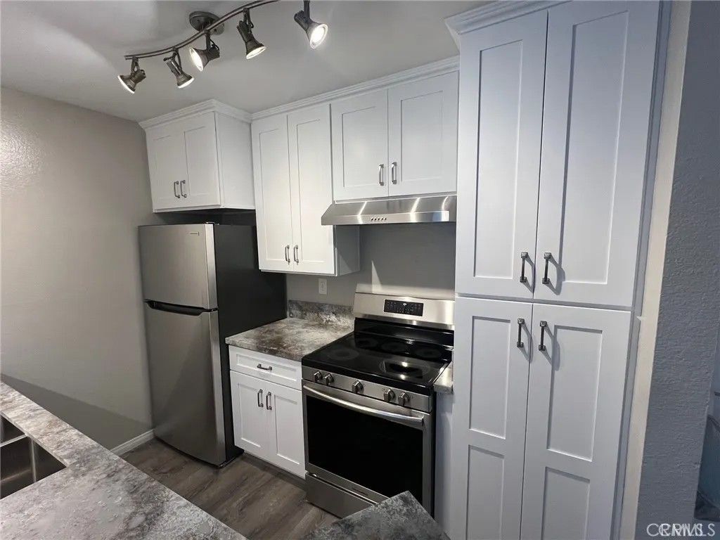 Photo of 630 The Village #108, Redondo Beach, CA 90277 (MLS # SB26088771)