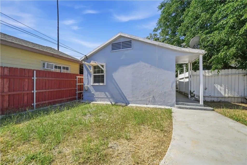 Photo of 17797 Grand A &amp; B Ave, Lake Elsinore, CA 92530 (MLS # SW26068596)