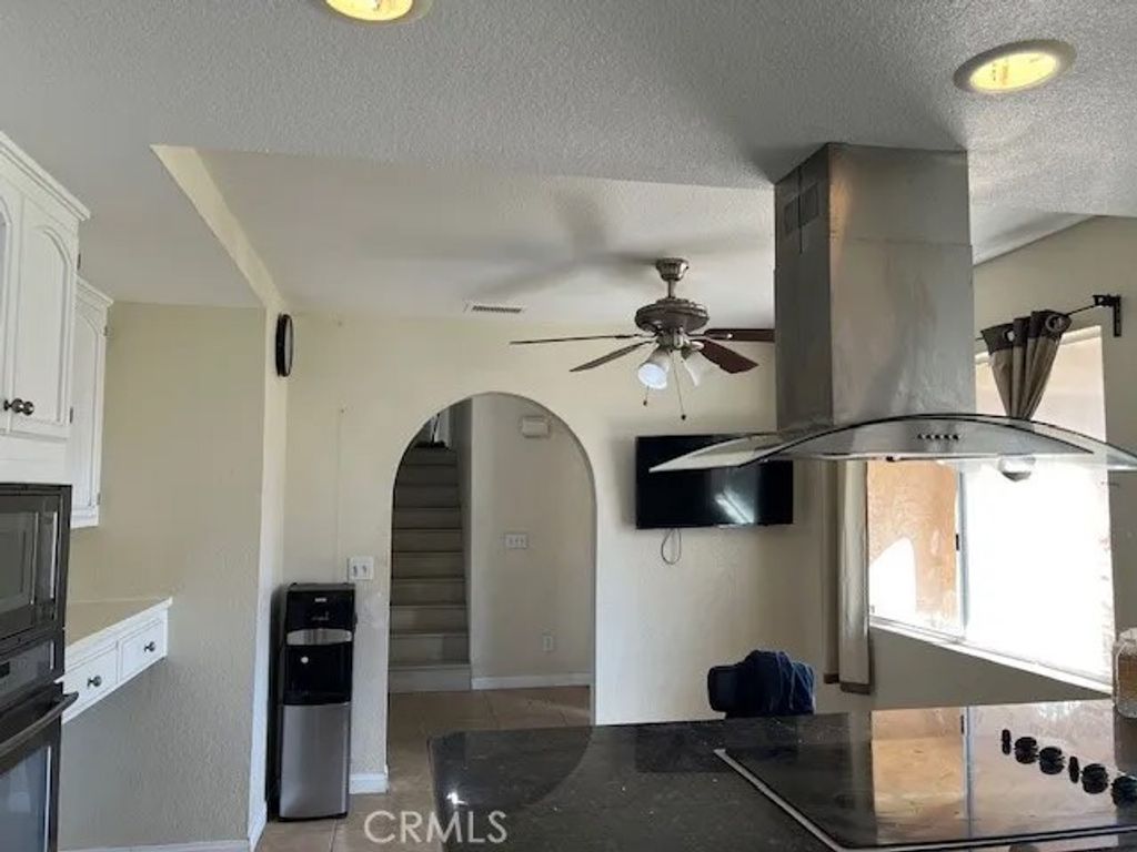 Photo of 12285 Road Runner Rdg, Riverside, CA 92503 (MLS # AR26062218)