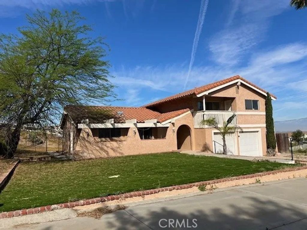 Photo of 12285 Road Runner Rdg, Riverside, CA 92503 (MLS # AR26062218)