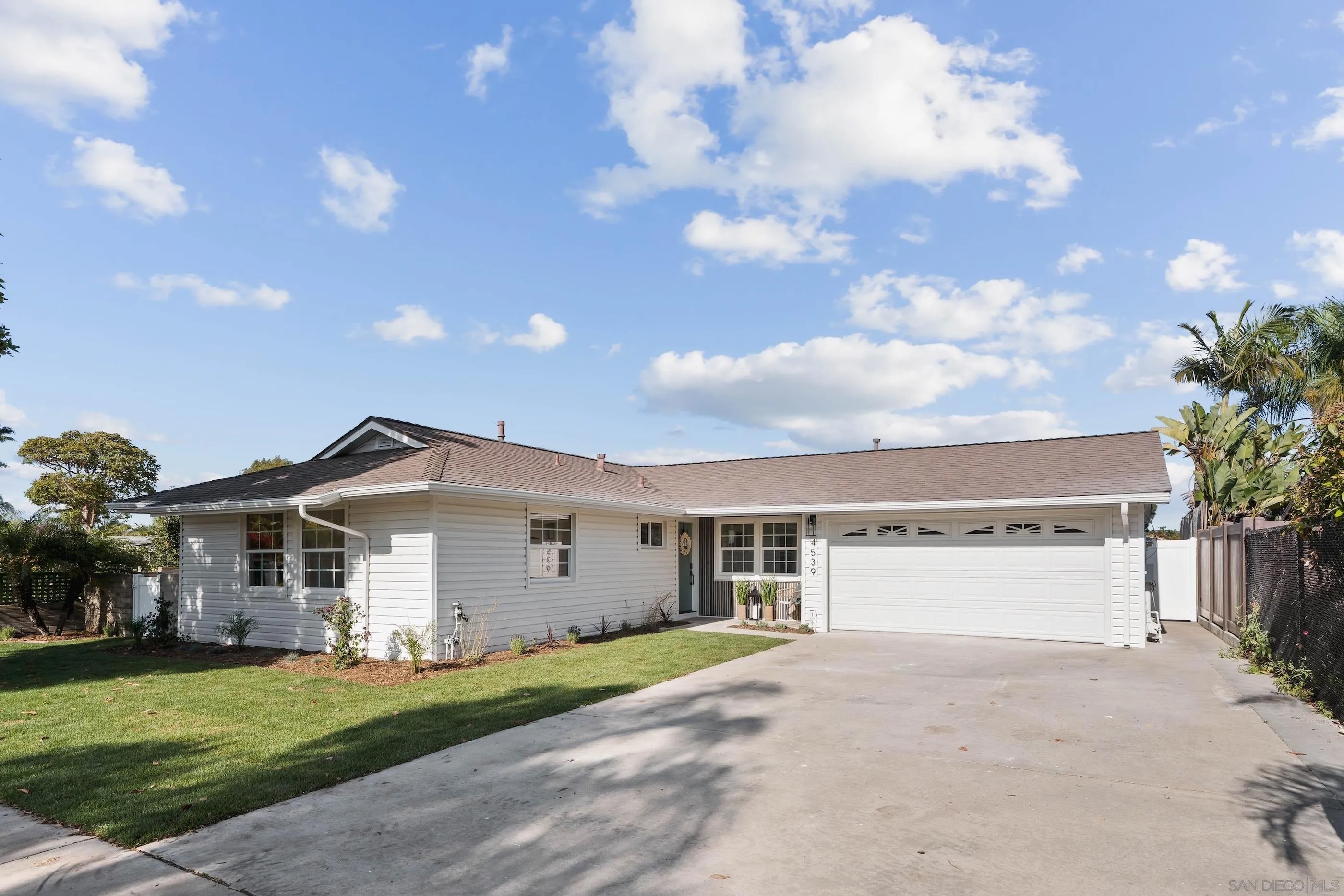 4539 La Crosse Ave