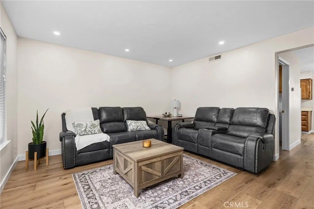 Photo of 1261 Parque Dr, Chico, CA 95926 (MLS # SN26019113)