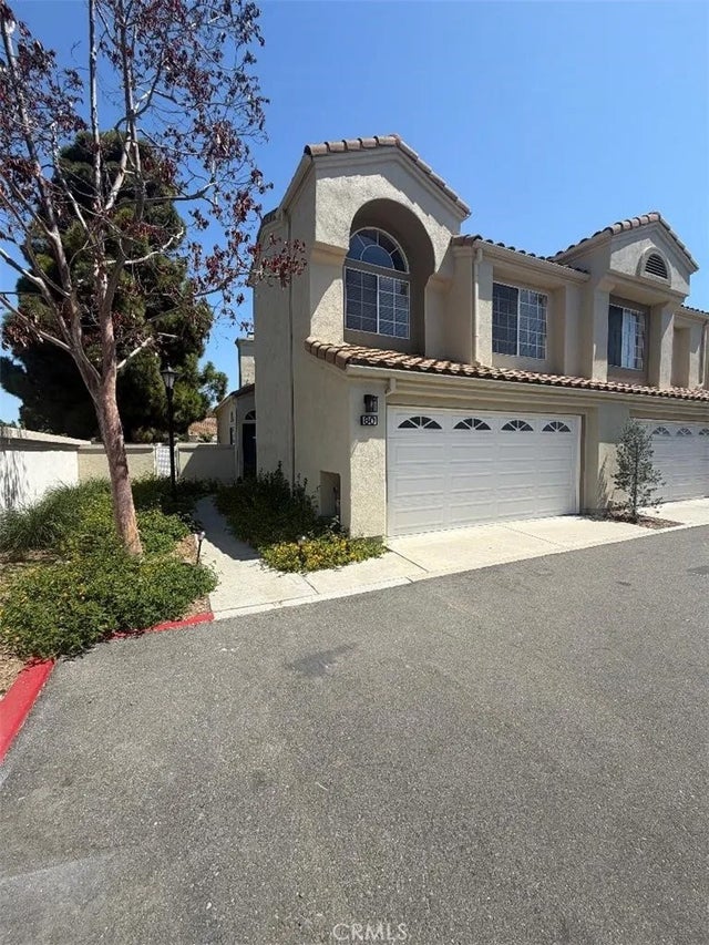 80 Almador, Irvine