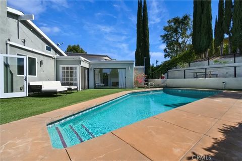 Tiny photo for 11566 Dona Teresa Dr, Studio City, CA 91604 (MLS # SR25233281)