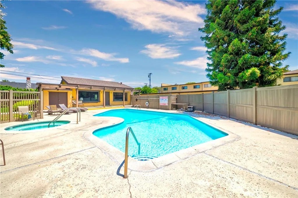 Photo of 3467 171st ST, Torrance, CA 90504 (MLS # SB26219883)