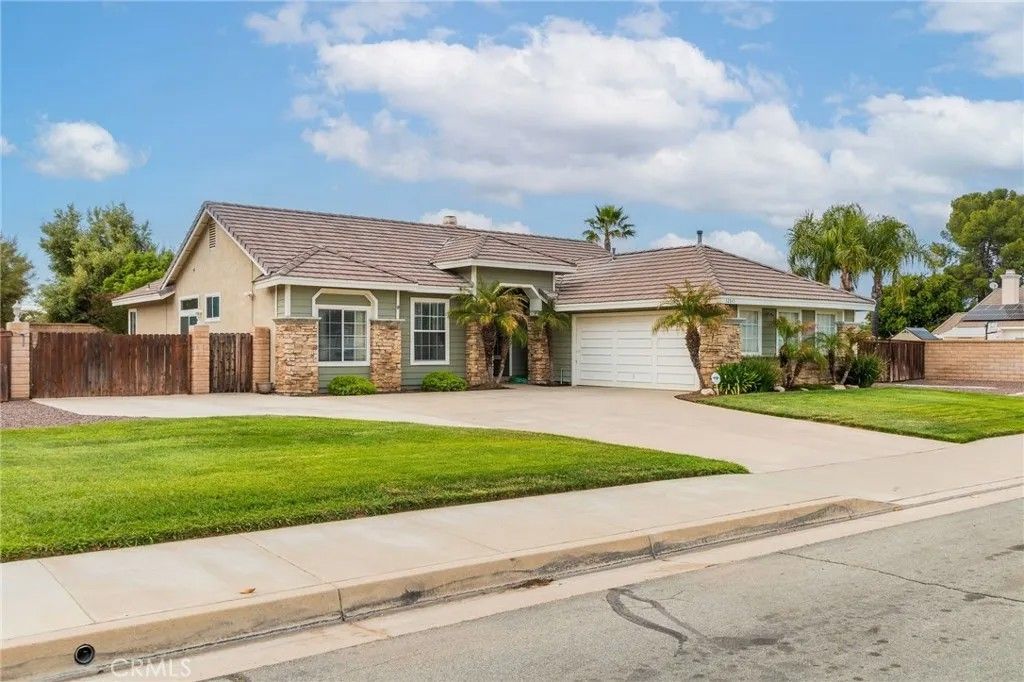 Photo of 32845 Trailwood Court, Wildomar, CA 92595 (MLS # SW26077189)