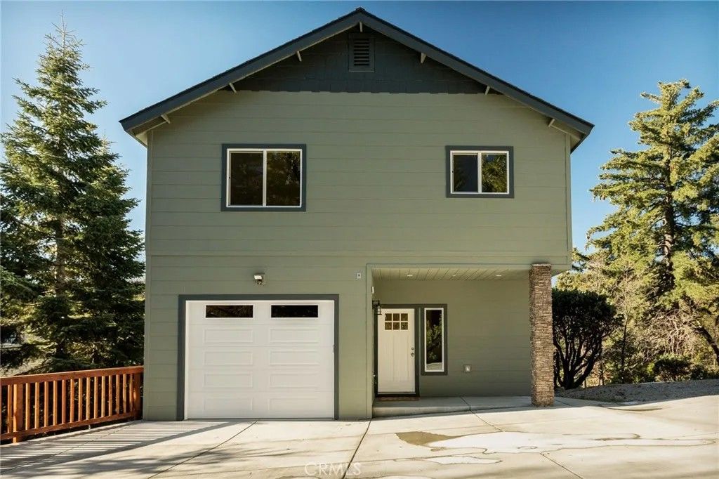 Photo of 26182 Sky Ridge Drive, Twin Peaks, CA 92391 (MLS # IG26046294)