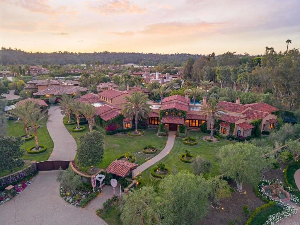 Photo of 15878 Bella Siena, Rancho Santa Fe, CA 92067 (MLS # NDP2603783)