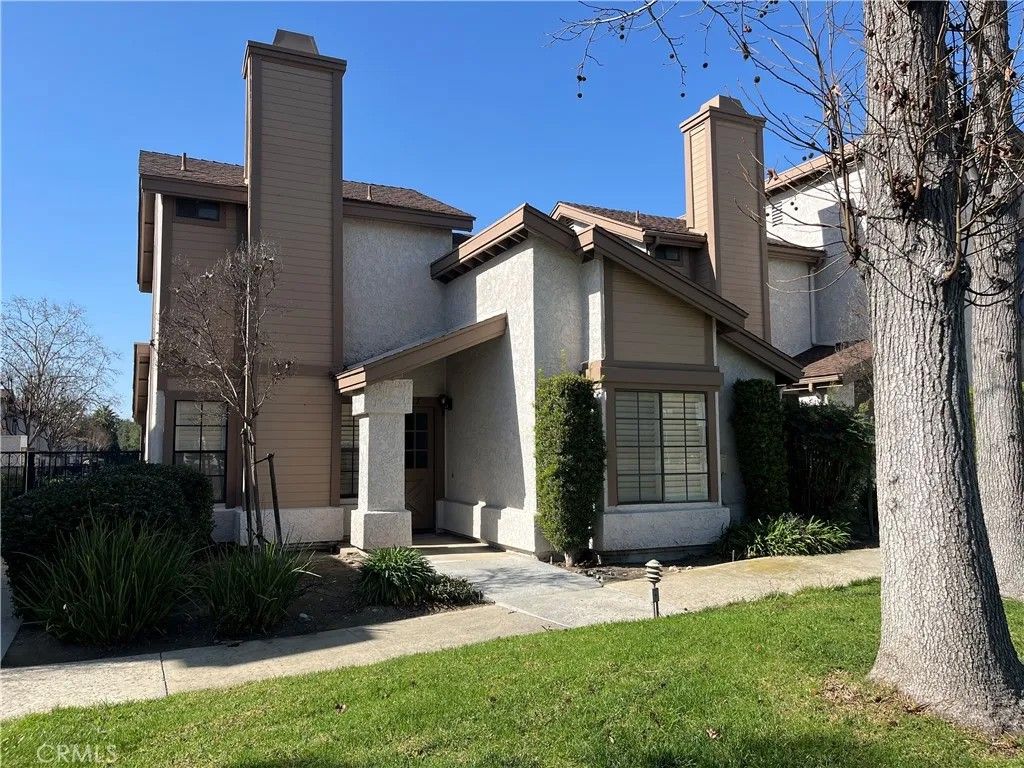 Photo of 537 S College Ave, Claremont, CA 91711 (MLS # TR26024856)