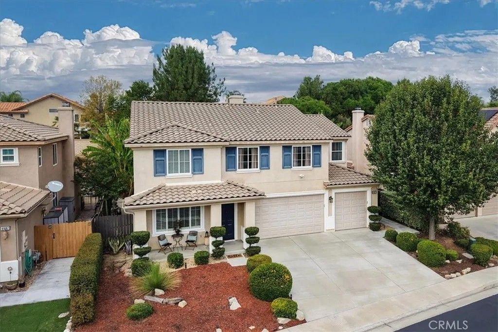 Photo of 41675 Broad Oak St, Murrieta, CA 92562 (MLS # SW25237897)