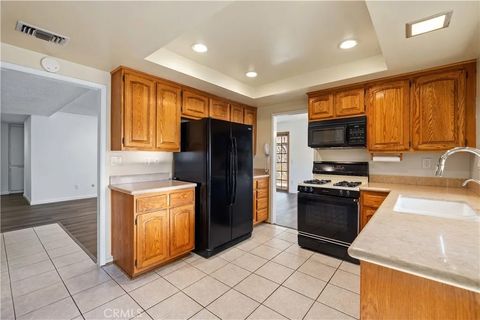Tiny photo for 26562 Cardwick Court, Newhall, CA 91321 (MLS # SR25262349)