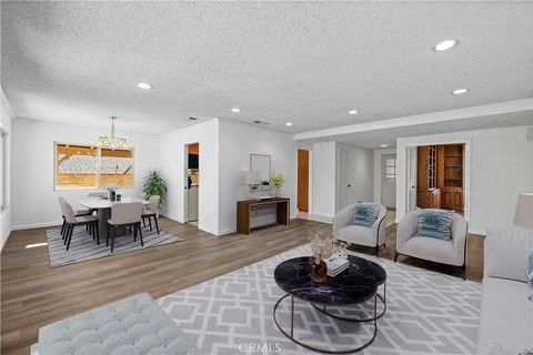 Tiny photo for 26562 Cardwick Court, Newhall, CA 91321 (MLS # SR25262349)