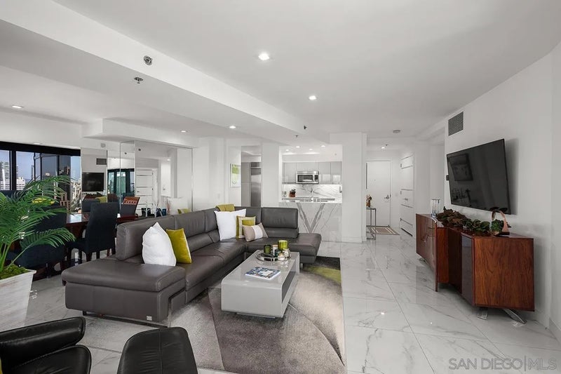 200 Harbor Drive 3003