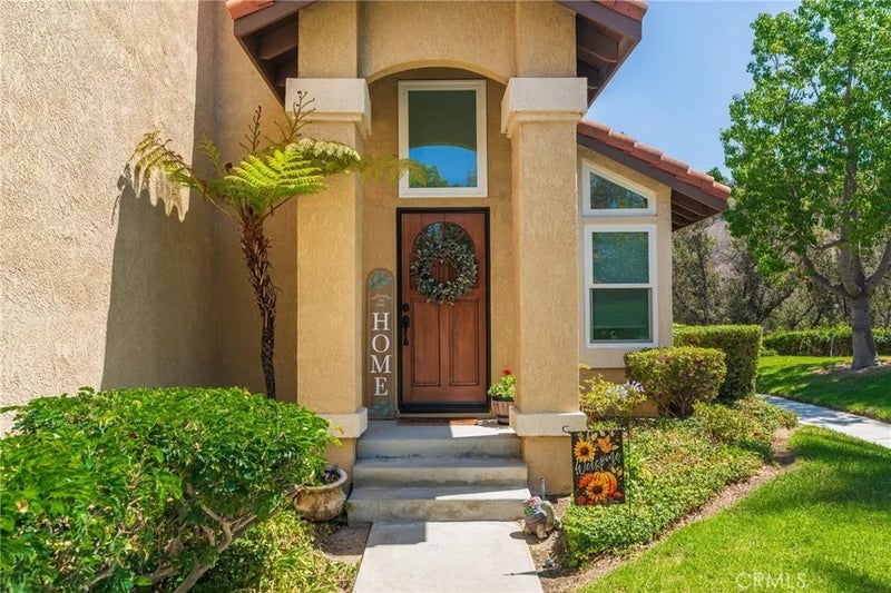 6097 E Montefino