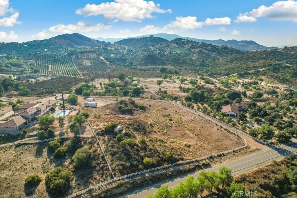 Photo of 0 Via Baya, Murrieta, CA 92562 (MLS # SW25176015)
