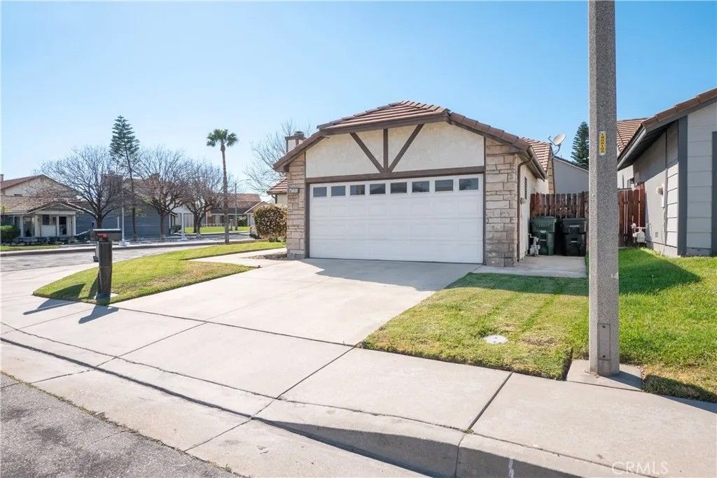Photo of 7168 Parkside Pl, Rancho Cucamonga, CA 91701 (MLS # CV26055303)