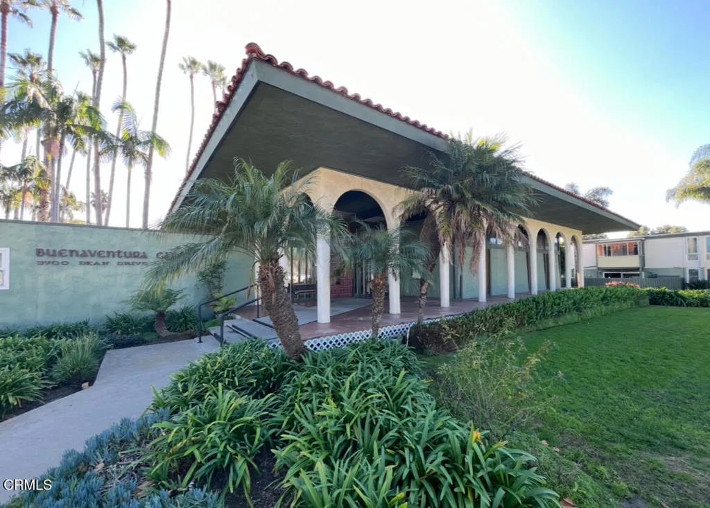3700 Dean Drive 902