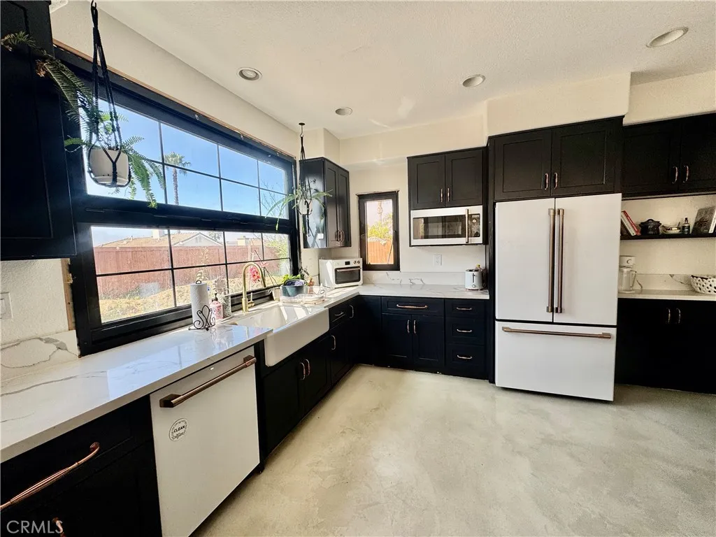 2311 Rock Crest Glen