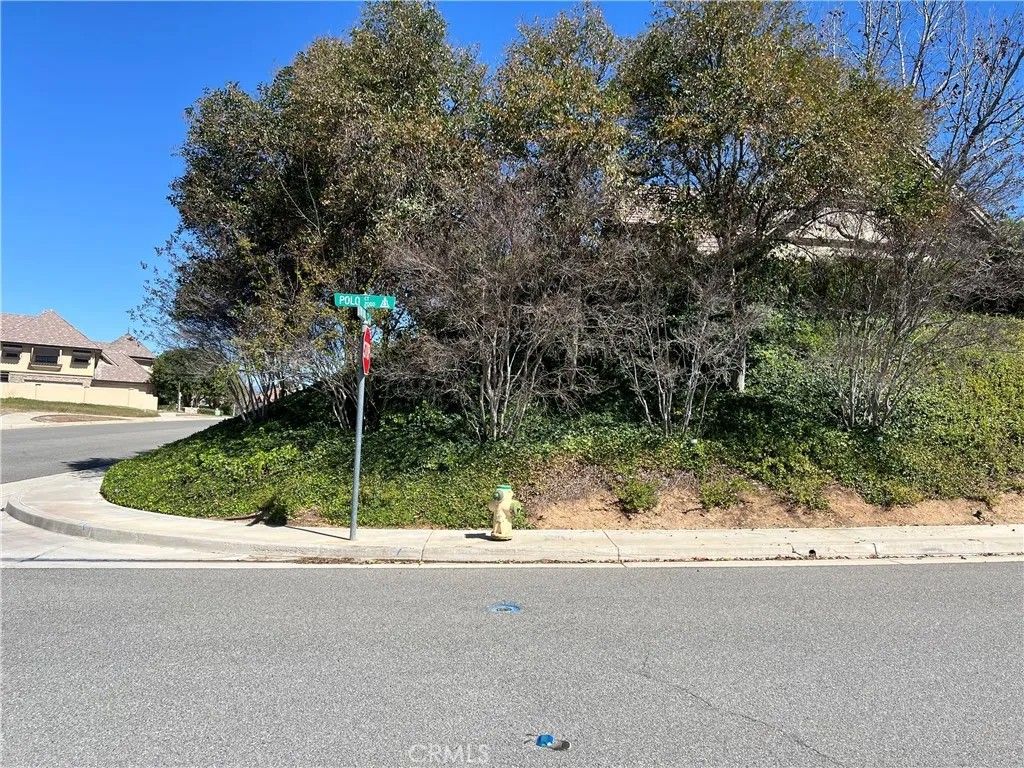 Photo of 2035 Polo Ct, Riverside, CA 92506 (MLS # TR26054617)