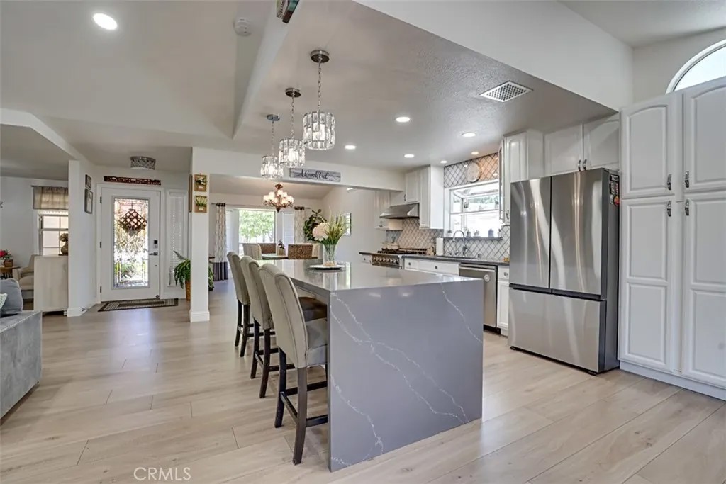 2430 Reyes Court