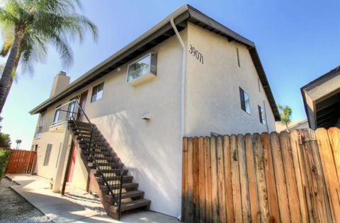 39071 Agua Vista Murrieta CA 92563