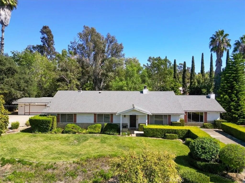Photo of 1018 Morro Road, Fallbrook, CA 92028 (MLS # ND25235180)