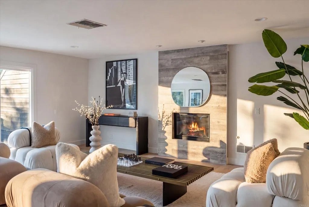 3866 Alta Mesa Drive