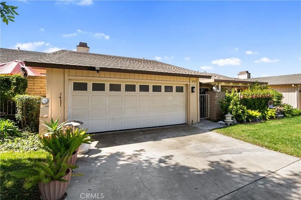 Photo of 2565 Laramie Rd, Riverside, CA 92506 (MLS # IV26052799)