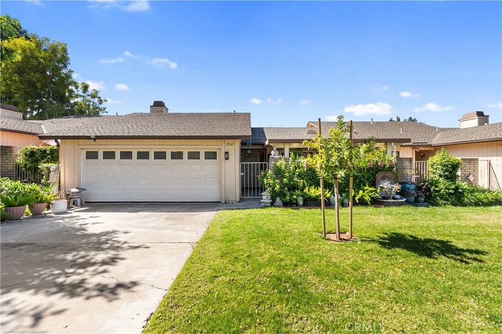 Photo of 2565 Laramie Rd, Riverside, CA 92506 (MLS # IV26052799)