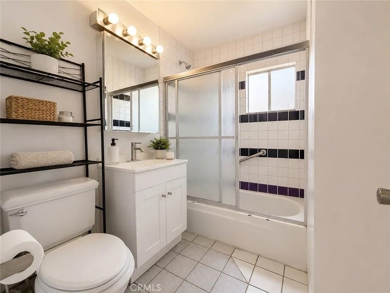 1546 W 223rd