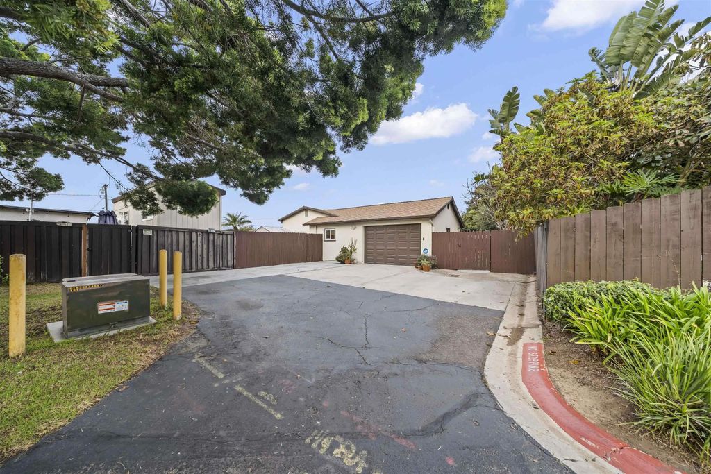 Photo of 428 Village Dr, Chula Vista, CA 91911 (MLS # 260002229)