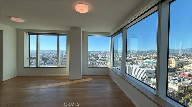 889 Francisco Street 3608