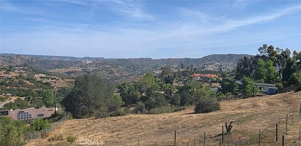 Photo of 1186 Lydia Lane, Fallbrook, CA 92028 (MLS # SW26084026)