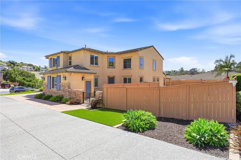 Photo of 1128 Ocean Ridge Court, Oceanside, CA 92056 (MLS # OC26099131)